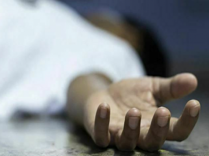 Private school teacher beats up student for non-payment of fees; Death during treatment... | फी न भरल्यामुळे खाजगी शाळेतील शिक्षकाची विद्यार्थाला जबर मारहाण; उपचारादरम्यान मृत्यू...