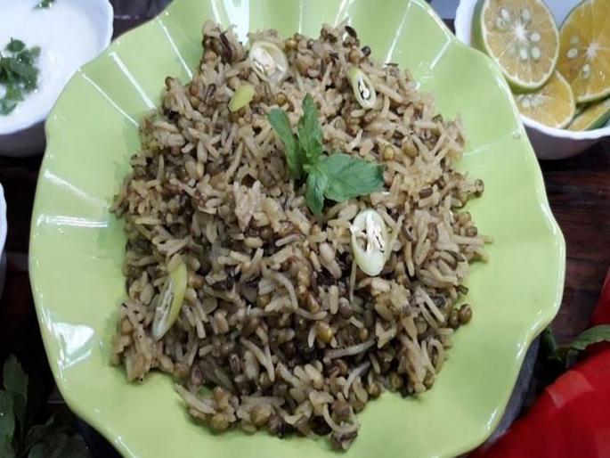 Moogdal khichdi as usual, try this urad dal khichdi! Sanjeev Kapoor Special Nutritious Recipe | मूगडाळ खिचडी नेहमीचीच, ही उडीद डाळ खिचडी खाऊन पाहा! संजीव कपूर स्पेशल पौष्टिक रेसिपी
