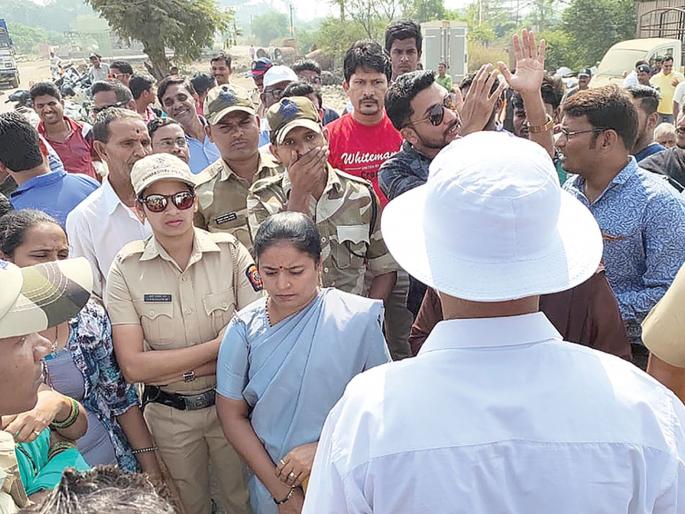 Hammer on unauthorized construction in Uran | उरणमध्ये अनधिकृत बांधकामांवर हातोडा Hammer on unauthorized construction in Uran | उरणमध्ये अनधिकृत बांधकामांवर हातोडा