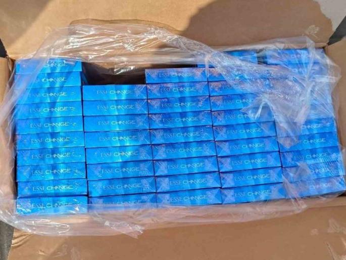 Foreign cigarette container worth Rs 10.08 crore seized from Nhava Shewa port: Action by Directorate of Revenue Intelligence Mumbai Divisional Unit | न्हावा शेवा बंदरातून १०.०८ कोटी रुपयांच्या परदेशी सिगारेट कंटेनर पकडला : महसूल गुप्तचर संचालनालय मुंबई विभागीय युनिटची कारवाई Foreign cigarette container worth Rs 10.08 crore seized from Nhava Shewa port: Action by Directorate of Revenue Intelligence Mumbai Divisional Unit | न्हावा शेवा बंदरातून १०.०८ कोटी रुपयांच्या परदेशी सिगारेट कंटेनर पकडला : महसूल गुप्तचर संचालनालय मुंबई विभागीय युनिटची कारवाई