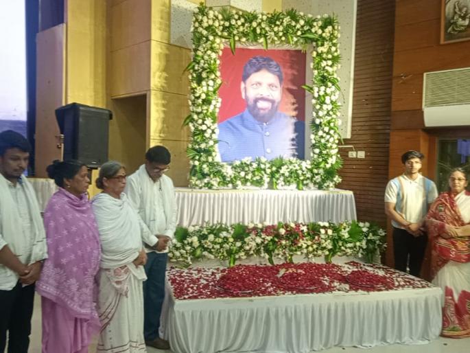 Let's try to fulfill the dream of late Prashant Patil: Leaders of Mahavikas Aghadi pay tribute in mourning meeting | "दिवंगत प्रशांत पाटील यांचे स्वप्न पूर्ण करण्यासाठी प्रयत्न करू" Let's try to fulfill the dream of late Prashant Patil: Leaders of Mahavikas Aghadi pay tribute in mourning meeting | "दिवंगत प्रशांत पाटील यांचे स्वप्न पूर्ण करण्यासाठी प्रयत्न करू"