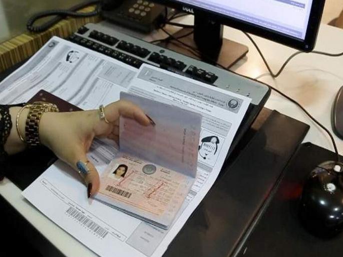 Good news for Indians; UAE will now get work permit in 5 days | भारतीयांसाठी दिलासादायक बातमी; UAE मध्ये आता ५ दिवसांत मिळणार वर्क परमिट Good news for Indians; UAE will now get work permit in 5 days | भारतीयांसाठी दिलासादायक बातमी; UAE मध्ये आता ५ दिवसांत मिळणार वर्क परमिट