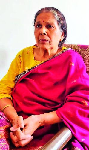 The concept of women's independence is wandered: Urmila Pawar's view | स्त्री स्वातंत्र्याची संकल्पनाच भरकटली आहे : उर्मिला पवार यांचे मत The concept of women's independence is wandered: Urmila Pawar's view | स्त्री स्वातंत्र्याची संकल्पनाच भरकटली आहे : उर्मिला पवार यांचे मत