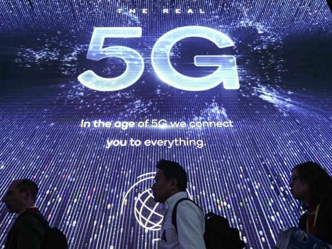 Russia in 5G threat? Cancer, the risk of impotence in human being | रशियाने घेतली 5 जीची धास्ती? कर्करोग, नपुंसकत्वाचा धोका Russia in 5G threat? Cancer, the risk of impotence in human being | रशियाने घेतली 5 जीची धास्ती? कर्करोग, नपुंसकत्वाचा धोका