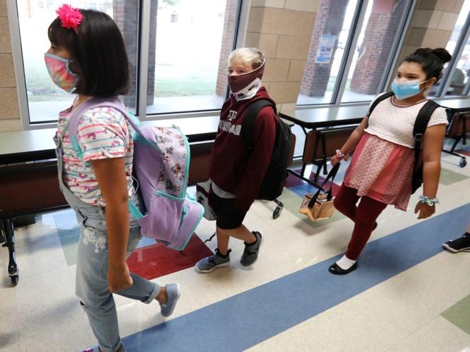 More than 97000 children in the US tested positive for COVID 19 in the last two weeks of July | CoronaVirus News: अमेरिकेतील ९७ हजार शाळकरी मुलांना कोरोना विषाणूची लागण More than 97000 children in the US tested positive for COVID 19 in the last two weeks of July | CoronaVirus News: अमेरिकेतील ९७ हजार शाळकरी मुलांना कोरोना विषाणूची लागण