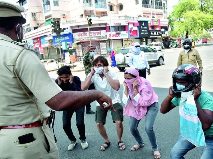 Danduka and Uthabasha for those who move to idle in Nagpur | नागपुरात  रिकामटेकडे फिरणाऱ्यांना दंडुका अन् उठाबशा