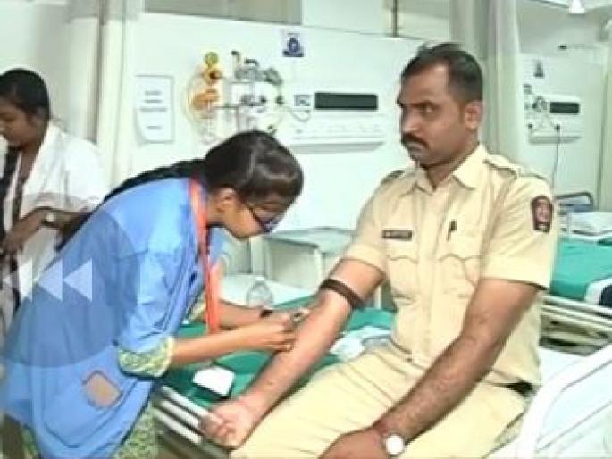 Nagpur Police's 'Mission Fitness' | नागपूर पोलिसांचे ‘मिशन फिटनेस’; एका क्लिकवर मिळणार आरोग्याची माहिती Nagpur Police's 'Mission Fitness' | नागपूर पोलिसांचे ‘मिशन फिटनेस’; एका क्लिकवर मिळणार आरोग्याची माहिती