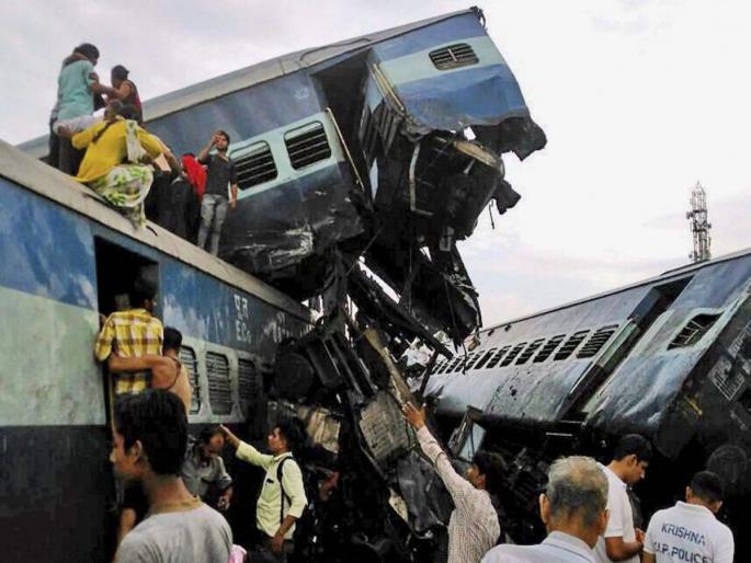 Utkal Express suspension begins, 13 railway employees suspended | उत्कल एक्स्प्रेस अपघातानंतर कारवाईला सुरुवात, 13 रेल्वे कर्मचा-यांचं निलंबन Utkal Express suspension begins, 13 railway employees suspended | उत्कल एक्स्प्रेस अपघातानंतर कारवाईला सुरुवात, 13 रेल्वे कर्मचा-यांचं निलंबन