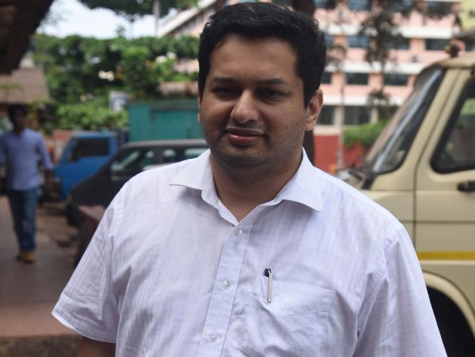 at night the smart city waste water is released into the drain Illegal activities exposed by utpal parrikar | रात्रीच्या वेळी सोडले जाते स्मार्टसिटीचे सांडपाणी नाल्यात; बेकायदा कामांचा उत्पल पर्रीकर यांच्याकडून पर्दाफाश at night the smart city waste water is released into the drain Illegal activities exposed by utpal parrikar | रात्रीच्या वेळी सोडले जाते स्मार्टसिटीचे सांडपाणी नाल्यात; बेकायदा कामांचा उत्पल पर्रीकर यांच्याकडून पर्दाफाश