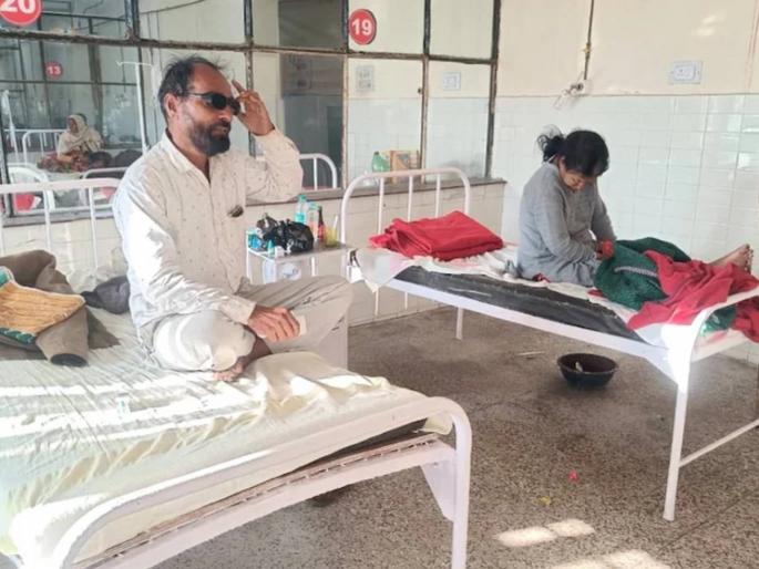 He was admitted for cataract surgery the husband opened his eyes and saw his missing wife in front of him | मोतीबिंदूच्या शस्त्रक्रियेसाठी भरती झाला, पतीने डोळे उघडले अन् समोर बेपत्ता असलेली पत्नी दिसली, पण... He was admitted for cataract surgery the husband opened his eyes and saw his missing wife in front of him | मोतीबिंदूच्या शस्त्रक्रियेसाठी भरती झाला, पतीने डोळे उघडले अन् समोर बेपत्ता असलेली पत्नी दिसली, पण...