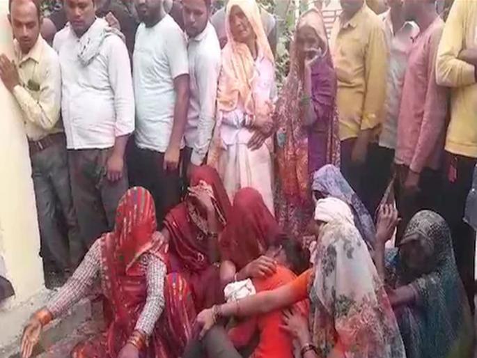 Speeding bolero crushes 9 people sitting on roadside, 5 dead, fatal accident in Sambhal, Uttar Pradesh   | भरधाव बोलेरोने रस्त्याच्या कडेला बसलेल्या ९ जणांना चिरडले, ५ जणांचा मृत्यू , उत्तर प्रदेशमधील संभल येथे भीषण अपघात  