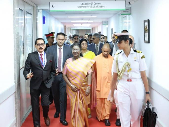 Fulfilling social responsibility along with medical responsibility should be a priority: President | वैद्यकीय जबाबदारीसह सामाजिक जबाबदारी पार पाडणे प्राधान्य असले पाहिजे: राष्ट्रपती Fulfilling social responsibility along with medical responsibility should be a priority: President | वैद्यकीय जबाबदारीसह सामाजिक जबाबदारी पार पाडणे प्राधान्य असले पाहिजे: राष्ट्रपती