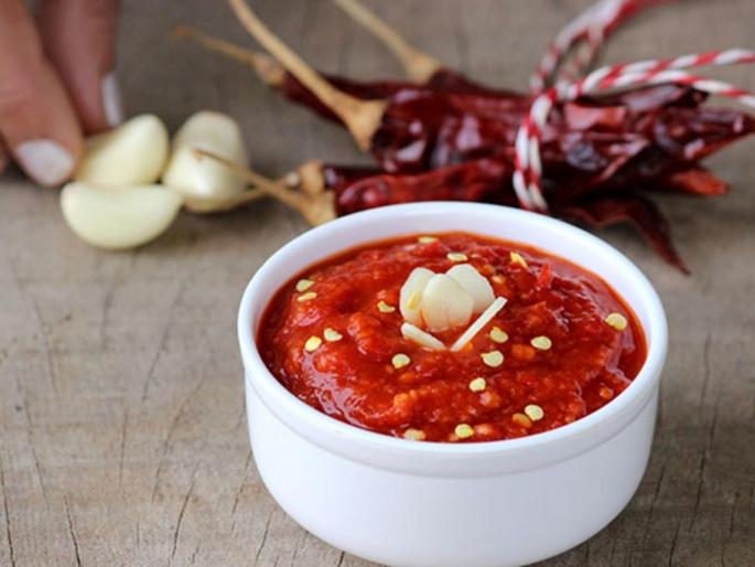 Garlic chutney will increase the immune system and prevent from infection myb | रोगप्रतिकारकशक्ती वाढवून इन्फेक्शनला दूर ठेवेल लसणाची चविष्ट चटणी.... Garlic chutney will increase the immune system and prevent from infection myb | रोगप्रतिकारकशक्ती वाढवून इन्फेक्शनला दूर ठेवेल लसणाची चविष्ट चटणी....