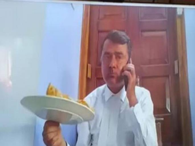 Funny viral video of a lawyer during virtual court session | बोंबला! ऑनलाईन सत्रातच सुरू राहिला वकिलाचा कॅमेरा; व्हिडीओ पाहताच सॅलिसिटर जनरल म्हणाले..... Funny viral video of a lawyer during virtual court session | बोंबला! ऑनलाईन सत्रातच सुरू राहिला वकिलाचा कॅमेरा; व्हिडीओ पाहताच सॅलिसिटर जनरल म्हणाले.....
