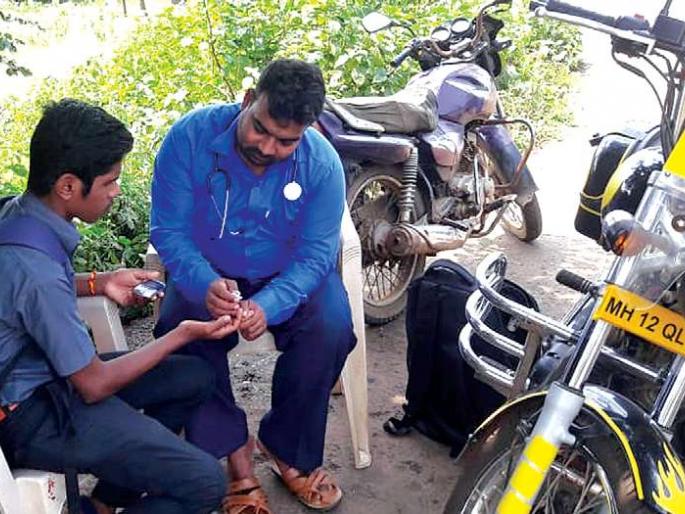 Five months no salary, bike ambulance closed; Patient conditions | पाच महिने पगार नाही, बाइक अॅम्ब्युलन्स बंद; रुग्णांचे हाल Five months no salary, bike ambulance closed; Patient conditions | पाच महिने पगार नाही, बाइक अॅम्ब्युलन्स बंद; रुग्णांचे हाल