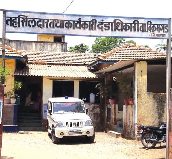 Mining, 1.5 trillion fine of revenue; Tahsil performance | खनिज, महसूलची दीड कोटी दंडवसुली; तहसिलची कामगिरी