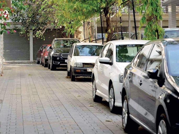 Stewardship Society: The vehicle must be in your name for parking | कारभार सोसायटीचा: पार्किंगसाठी वाहन आपल्या नावेच हवे Stewardship Society: The vehicle must be in your name for parking | कारभार सोसायटीचा: पार्किंगसाठी वाहन आपल्या नावेच हवे