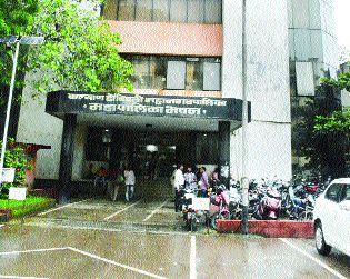 Rampage from 'LED' tender? | ‘एलईडी’च्या निविदेतून उधळपट्टी? Rampage from 'LED' tender? | ‘एलईडी’च्या निविदेतून उधळपट्टी?