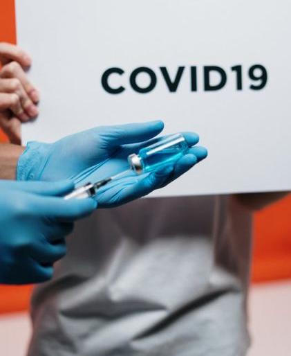 Priority to health workers for Covid-19 vaccine | कोविड-१९ व्हॅक्सिनसाठी आरोग्य कर्मचाऱ्यांना प्राथमिकता