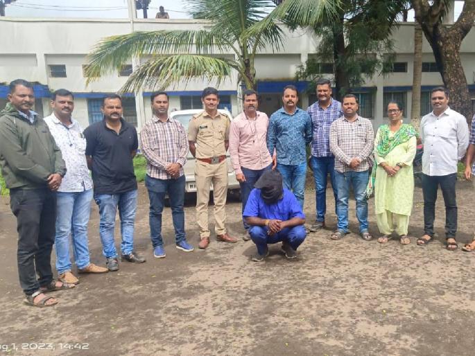 A child was kidnapped by baiting them with vadapav out of anger for breaking the mobile phone | मोबाइल फोडल्याच्या रागातून बालकाचे वडापावचे आमिष दाखवून अपहरण A child was kidnapped by baiting them with vadapav out of anger for breaking the mobile phone | मोबाइल फोडल्याच्या रागातून बालकाचे वडापावचे आमिष दाखवून अपहरण