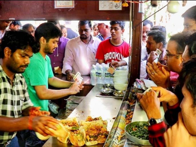 The boy who worked on Vadapav's stall became the owner of the Vadapav franchise; Read this parable! | वडापावच्या गाडीवर काम करणारा मुलगा झाला वडापाव फ्रँचायझीचा मालक; वाचा ही बोधकथा! The boy who worked on Vadapav's stall became the owner of the Vadapav franchise; Read this parable! | वडापावच्या गाडीवर काम करणारा मुलगा झाला वडापाव फ्रँचायझीचा मालक; वाचा ही बोधकथा!