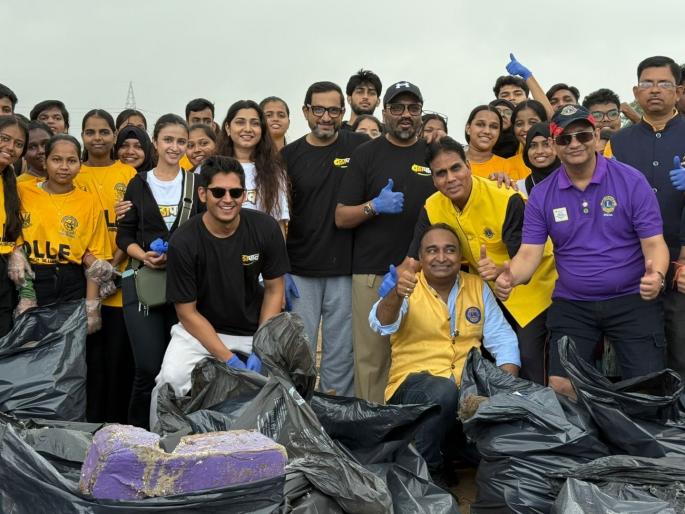 'Vadapav' movie team participates in 'Mega Clean Up Drive' | 'मेगा क्लिन अप ड्राइव्ह'मध्ये 'वडापाव' सिनेमाच्या टीमचा सहभाग 'Vadapav' movie team participates in 'Mega Clean Up Drive' | 'मेगा क्लिन अप ड्राइव्ह'मध्ये 'वडापाव' सिनेमाच्या टीमचा सहभाग
