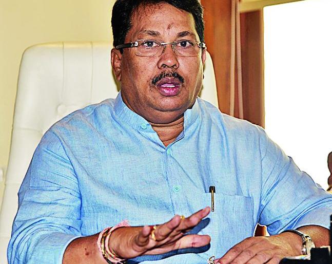 In the next 10 days, will solve all the questions about Sarathi : Vijay Vadettiwar | येत्या १० दिवसात सारथीचे सर्व प्रश्न सोडवणार :विजय वडेट्टीवार 