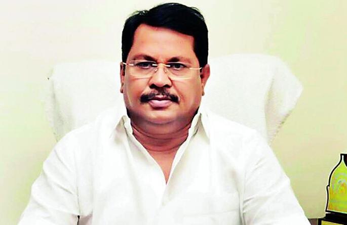 Congress along with Raj Thackeray for 'EVM' liberation: Vijay Vadettiwar | ‘ईव्हीएम’मुक्तीसाठी काँग्रेस राज ठाकरेंसोबत : विजय वडेट्टीवार Congress along with Raj Thackeray for 'EVM' liberation: Vijay Vadettiwar | ‘ईव्हीएम’मुक्तीसाठी काँग्रेस राज ठाकरेंसोबत : विजय वडेट्टीवार