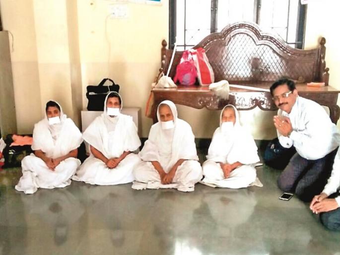 holi chaturmas of Prafullaji m. s. in VadgaonSheri Jain Sthanak, Pune | प्रफुल्लाजी म. सा. यांचा वडगावशेरी जैन स्थानकात होळी चातुर्मास