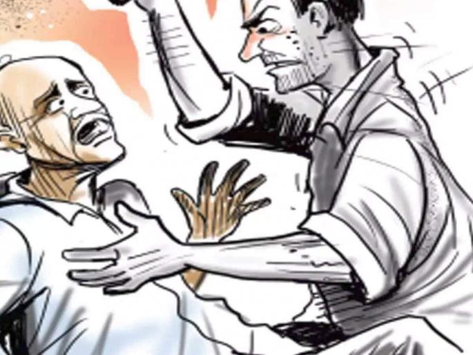 case filed against son for beating father | अन् त्याने वडिलांचे एका बुक्कीत दोन दात पाडले; गुन्हा दाखल case filed against son for beating father | अन् त्याने वडिलांचे एका बुक्कीत दोन दात पाडले; गुन्हा दाखल