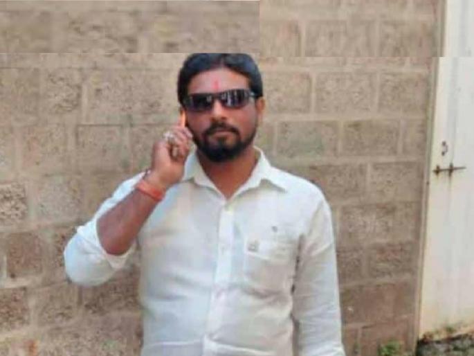 A young man from Chikhli, Kolhapur was killed by his friend | कोल्हापुरातील चिखलीमधील तरुणाचा मित्रानेच केला खून, आरोपी स्वतःच पोलिसात झाला हजर A young man from Chikhli, Kolhapur was killed by his friend | कोल्हापुरातील चिखलीमधील तरुणाचा मित्रानेच केला खून, आरोपी स्वतःच पोलिसात झाला हजर