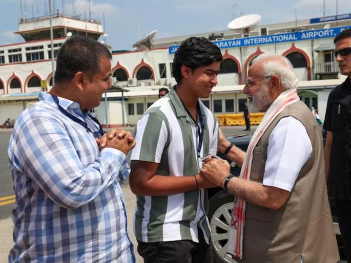 IPL 2025: Vaibhav Suryavanshi meets Prime Minister Narendra Modi | आयपीएल गाजवणाऱ्या वैभव सूर्यवंशीने घेतली पंतप्रधान नरेंद्र मोदींची भेट, नमस्कार करत घेतला आशीर्वाद