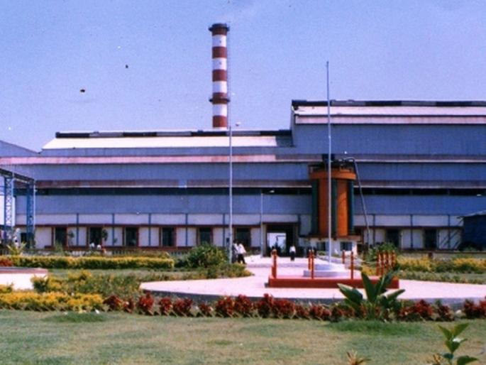 vaidyanath sahakari sakhar karkhana pangri | पंकजा मुंडेंच्या कारखान्यावरील कारवाई भोवली, 'त्या' अधिकाऱ्याचं निलंबन vaidyanath sahakari sakhar karkhana pangri | पंकजा मुंडेंच्या कारखान्यावरील कारवाई भोवली, 'त्या' अधिकाऱ्याचं निलंबन