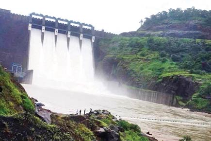 Konkan leads in dam water storage in the state, Marathwada lags behind | Rain : राज्यात धरण पाणीसाठ्यात कोकण आघाडीवर, मराठवाडा पिछाडीवर Konkan leads in dam water storage in the state, Marathwada lags behind | Rain : राज्यात धरण पाणीसाठ्यात कोकण आघाडीवर, मराठवाडा पिछाडीवर