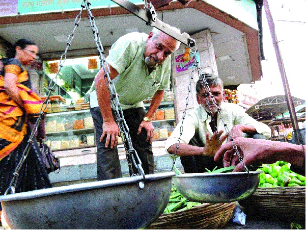 Kolhapur: Now the 'Mataat Sin', the action against 513 businessmen | कोल्हापूर : आता ‘मापात पाप’ नाय, ५१३ व्यापाऱ्यांवर कारवाईचा बडगा Kolhapur: Now the 'Mataat Sin', the action against 513 businessmen | कोल्हापूर : आता ‘मापात पाप’ नाय, ५१३ व्यापाऱ्यांवर कारवाईचा बडगा