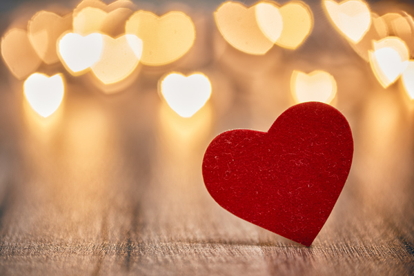 Valentine's Day to be celebrated by theme parties! | थीम पार्टीज्ने साजरा होणार व्हॅलेंटाईन डे !