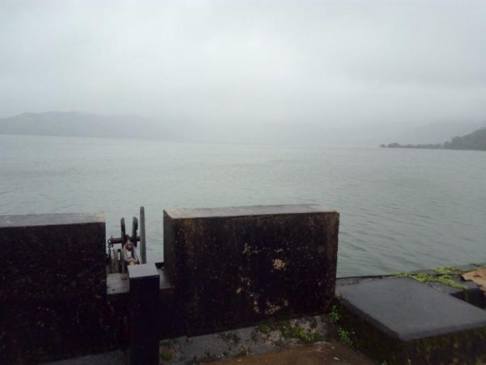 Vulnerable alert to villages on the Dhanvana dam, Indrayani Katha in Lonavala | लोणावळ्यातील वळवण धरण फुल्ल, इंद्रायणी काठावरील गावांना सतर्कतेचा इशारा Vulnerable alert to villages on the Dhanvana dam, Indrayani Katha in Lonavala | लोणावळ्यातील वळवण धरण फुल्ल, इंद्रायणी काठावरील गावांना सतर्कतेचा इशारा