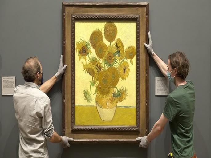 The unquenchable thirst hidden in Van Gogh's 'Yellow Sunflowers'! | व्हॅन गॉगच्या ‘पिवळ्या सूर्यफुलां’मध्ये दडलेली अतृप्त तहान! The unquenchable thirst hidden in Van Gogh's 'Yellow Sunflowers'! | व्हॅन गॉगच्या ‘पिवळ्या सूर्यफुलां’मध्ये दडलेली अतृप्त तहान!