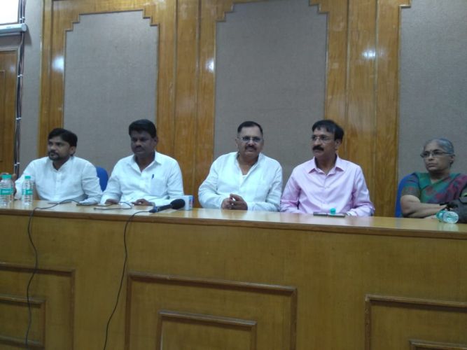 Now it is impossible to form a government without Vanchit: Annarao Patil | आता वंचितशिवाय सरकार बनणे अशक्य : अण्णाराव पाटील Now it is impossible to form a government without Vanchit: Annarao Patil | आता वंचितशिवाय सरकार बनणे अशक्य : अण्णाराव पाटील