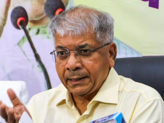 Lok Sabha Election 2024 Vanchit Bahujan Aghadi's fifth list announced Announcement of candidates from Palghar, Mumbai, Raigad | वंचित बहुजन आघाडीची पाचवी यादी जाहीर! पालघर, मुंबई, रायगडमधील उमेदवारांची घोषणा Lok Sabha Election 2024 Vanchit Bahujan Aghadi's fifth list announced Announcement of candidates from Palghar, Mumbai, Raigad | वंचित बहुजन आघाडीची पाचवी यादी जाहीर! पालघर, मुंबई, रायगडमधील उमेदवारांची घोषणा