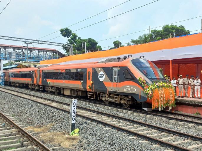 danapur jogbani vande bharat express train inaugural not even 200 people made the journey in two days passenger backs | ‘वंदे भारत’ची नाचक्की, २०० जणांनीही केला नाही प्रवास; मोदींच्या बड्डेला सुरू, प्रवाशांची पाठ