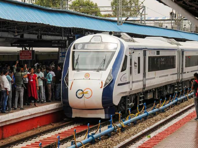 Indian Railways: Technical failure in Vande Bharat train; Passengers panic as train doors don't open | वंदे भारत ट्रेनमध्ये तांत्रिक बिघाड; ट्रेनचे दरवाजे न उघडल्यामुळे प्रवासी घाबरले... Indian Railways: Technical failure in Vande Bharat train; Passengers panic as train doors don't open | वंदे भारत ट्रेनमध्ये तांत्रिक बिघाड; ट्रेनचे दरवाजे न उघडल्यामुळे प्रवासी घाबरले...