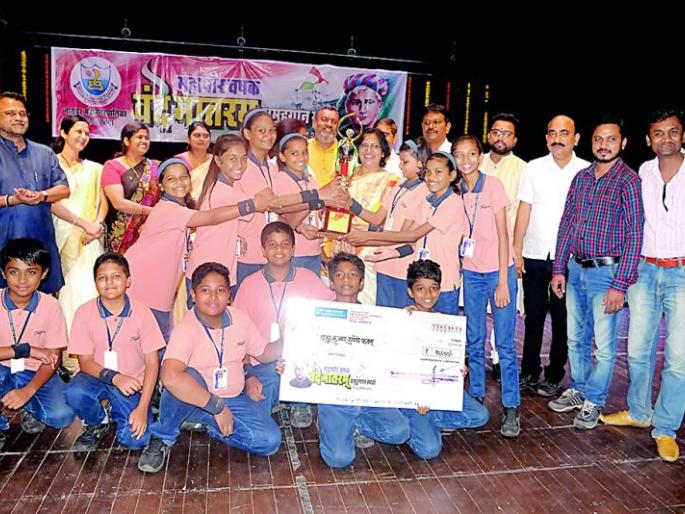 Nagpur city is known for its Vande Mataram competition | वंदे मातरम् स्पर्धेमुळे नागपूर शहराला वेगळी ओळख Nagpur city is known for its Vande Mataram competition | वंदे मातरम् स्पर्धेमुळे नागपूर शहराला वेगळी ओळख