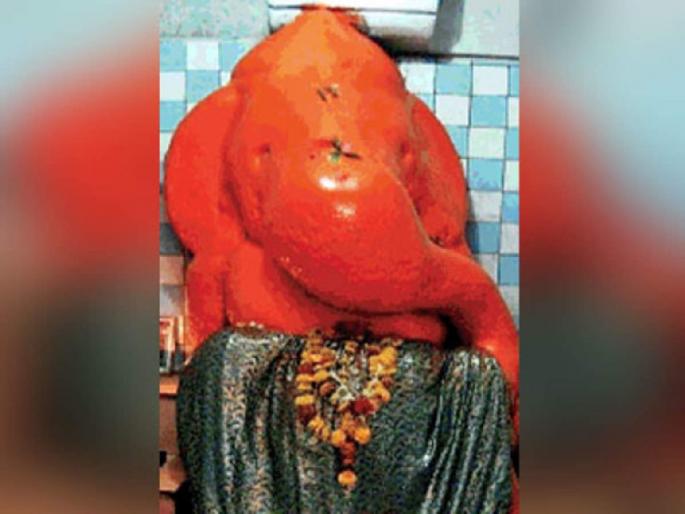 One of the Ashtavinayakas of Vidarbha : 'Varadavinayaka Temple of Bhadravati' | विदर्भातील अष्टविनायकांपैकी एक : भद्रावतीचे वाकाटककालीन ‘वरदविनायक मंदिर’ One of the Ashtavinayakas of Vidarbha : 'Varadavinayaka Temple of Bhadravati' | विदर्भातील अष्टविनायकांपैकी एक : भद्रावतीचे वाकाटककालीन ‘वरदविनायक मंदिर’