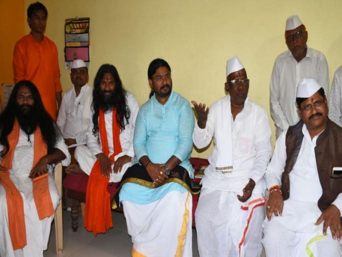 State-level Warkari Sammelan discusses' Farmers' self-interest ' | राज्यस्तरीय वारकरी संमेलनात ‘शेतकरी आत्महत्येवर चिंतन’ State-level Warkari Sammelan discusses' Farmers' self-interest ' | राज्यस्तरीय वारकरी संमेलनात ‘शेतकरी आत्महत्येवर चिंतन’