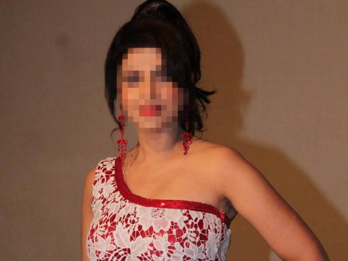This Marathi Actress Got into controversy because of one Photoshoot | 'या' लोकप्रिय मराठी अभिनेत्रीच्या एका फोटोमुळे आलेलं मोठं वादळ, कोण आहे ही अभिनेत्री? This Marathi Actress Got into controversy because of one Photoshoot | 'या' लोकप्रिय मराठी अभिनेत्रीच्या एका फोटोमुळे आलेलं मोठं वादळ, कोण आहे ही अभिनेत्री?