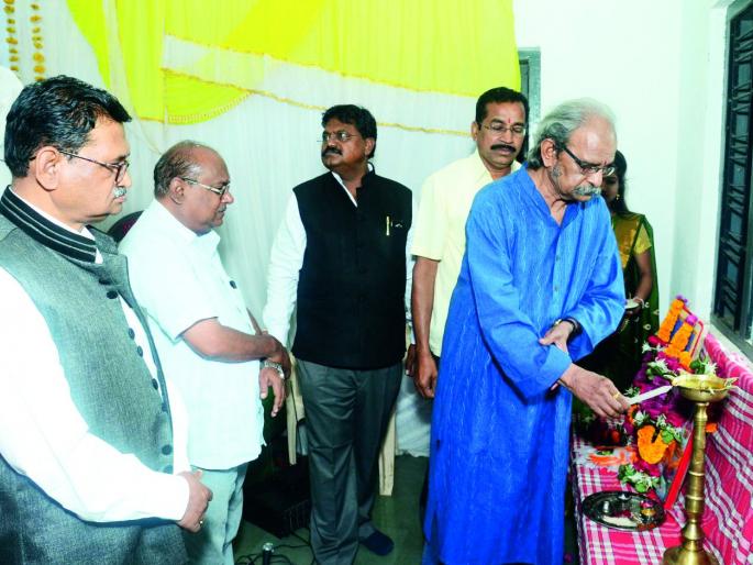 Society turned towards devotional society - Dahakevasantra Dahake | समाज भक्ती संप्रदायाकडे वळला- डहाकेवसंतराव डहाके Society turned towards devotional society - Dahakevasantra Dahake | समाज भक्ती संप्रदायाकडे वळला- डहाकेवसंतराव डहाके