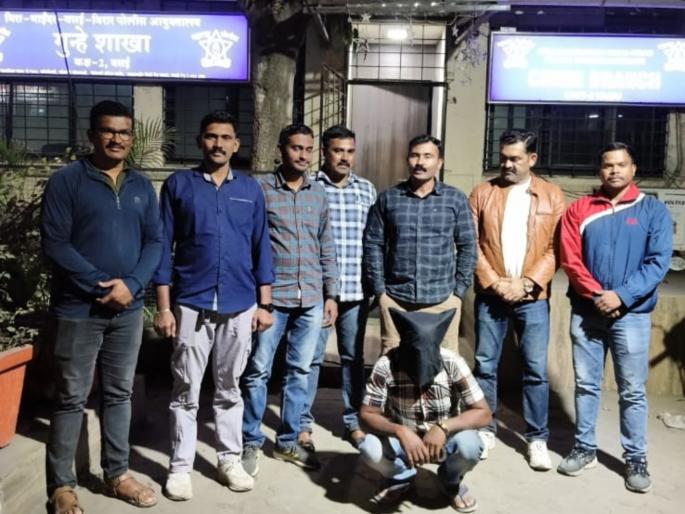 5 year old girl abusing and murder absconding accused arrested from Uttar Pradesh after 18 years | ५ वर्षीय मुलीवर अत्याचार करून खून, फरार आरोपीला १८ वर्षानंतर उत्तर प्रदेश येथून अटक 5 year old girl abusing and murder absconding accused arrested from Uttar Pradesh after 18 years | ५ वर्षीय मुलीवर अत्याचार करून खून, फरार आरोपीला १८ वर्षानंतर उत्तर प्रदेश येथून अटक