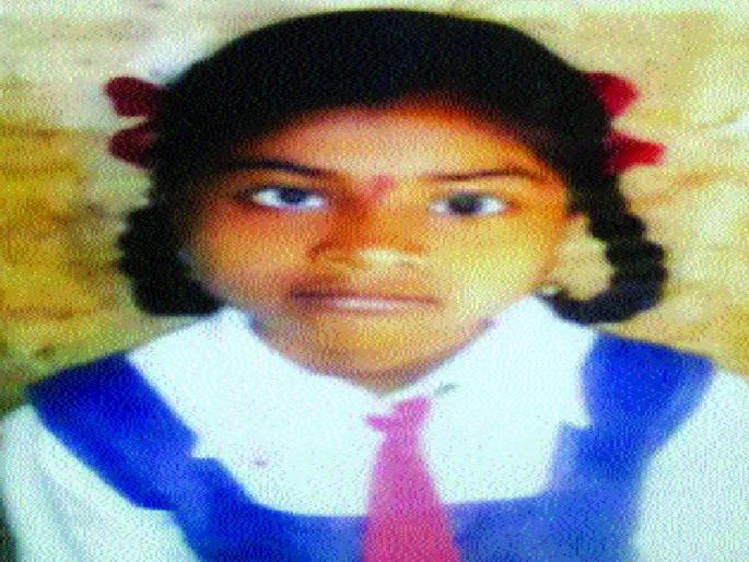 Asmita's family finally got financial assistance | अस्मिताच्या कुटुंबीयांना अखेर मिळाली आर्थिक मदत Asmita's family finally got financial assistance | अस्मिताच्या कुटुंबीयांना अखेर मिळाली आर्थिक मदत