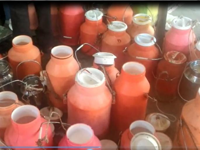 Milk wasted due to government milk chilling! Selling in Matimol, loss of milk due to losses | शासकीय दूध शितकरण बंदमुळे दुधाची नासाडी! मातीमोल भावात विक्री, दूध शिल्लक राहत असल्याने नुकसान